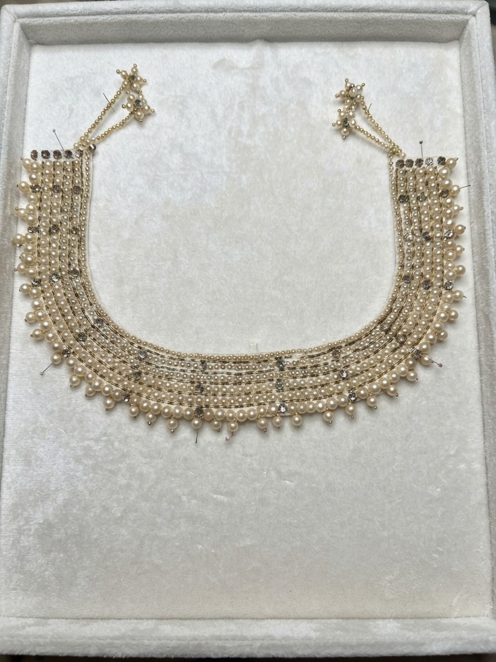 VTG 1950's Hand Beaded Pearl and Rhinestone Bib Collar Necklace (0215M)